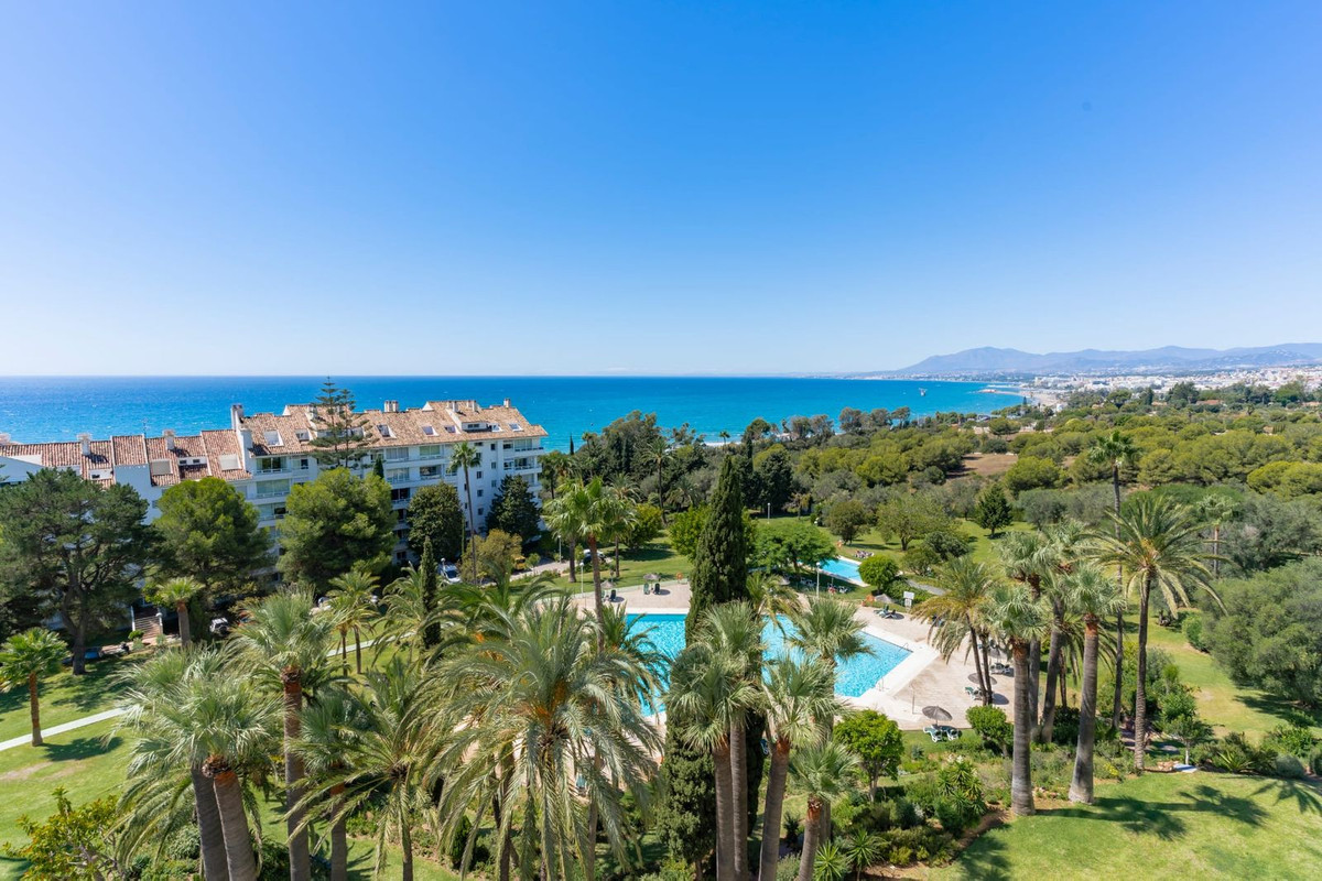 Middle Floor Apartment in Marbella