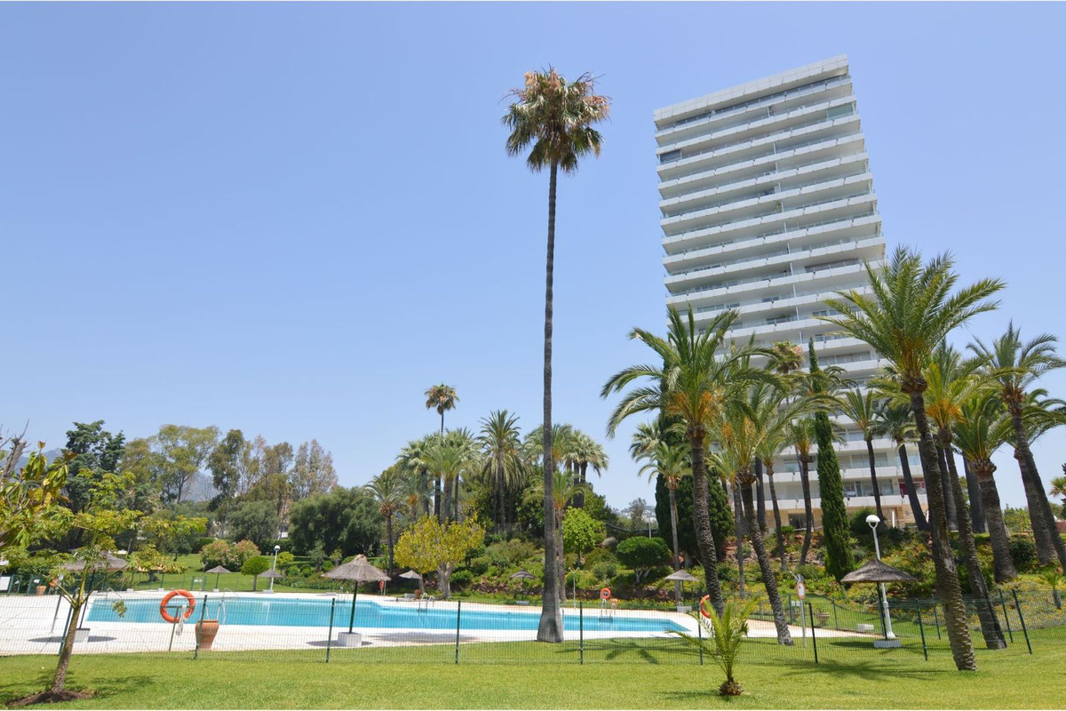 Middle Floor Apartment in Marbella