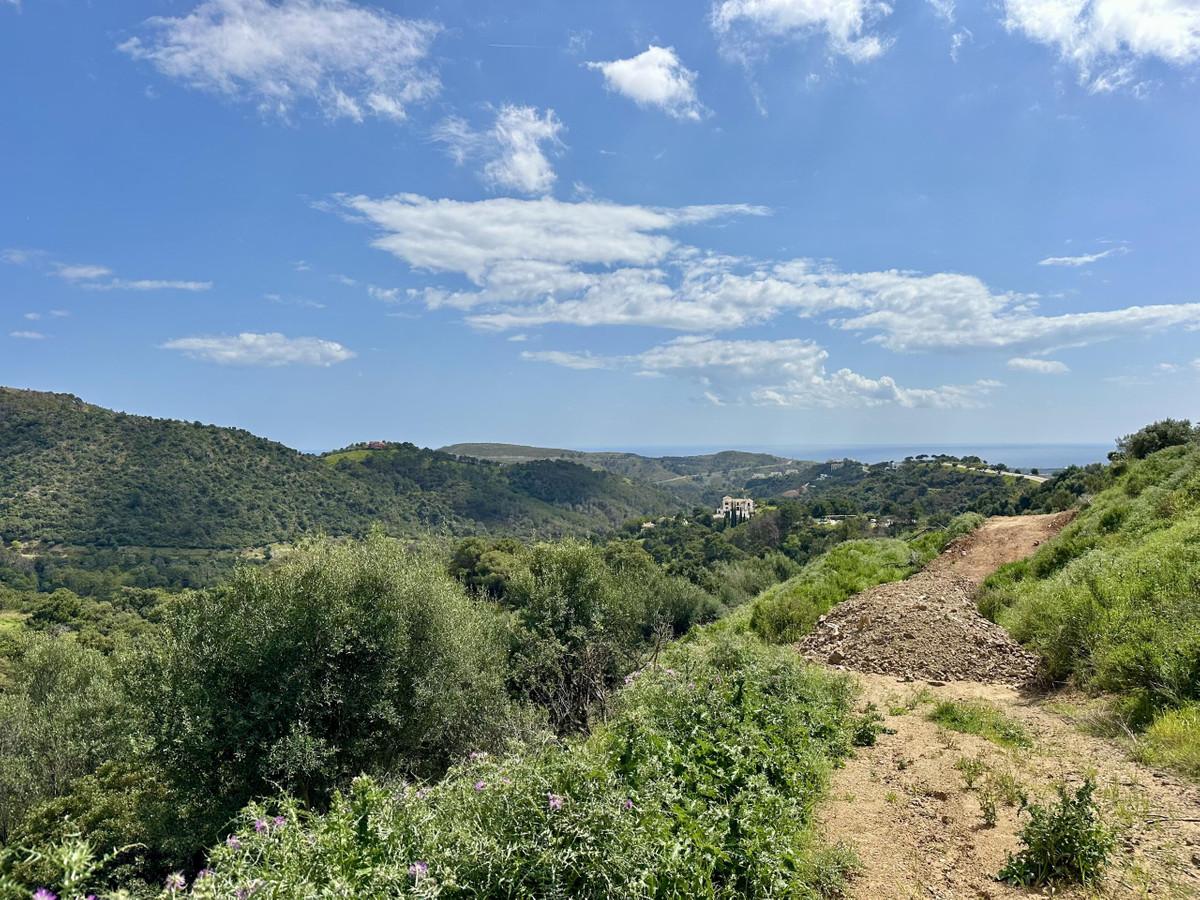Residential Plot in Benahavís