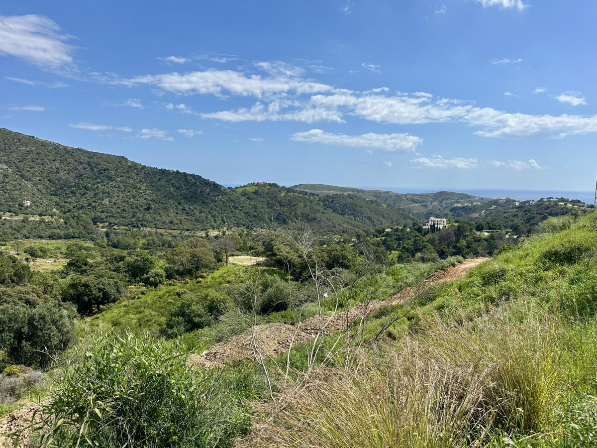 Residential Plot in Benahavís
