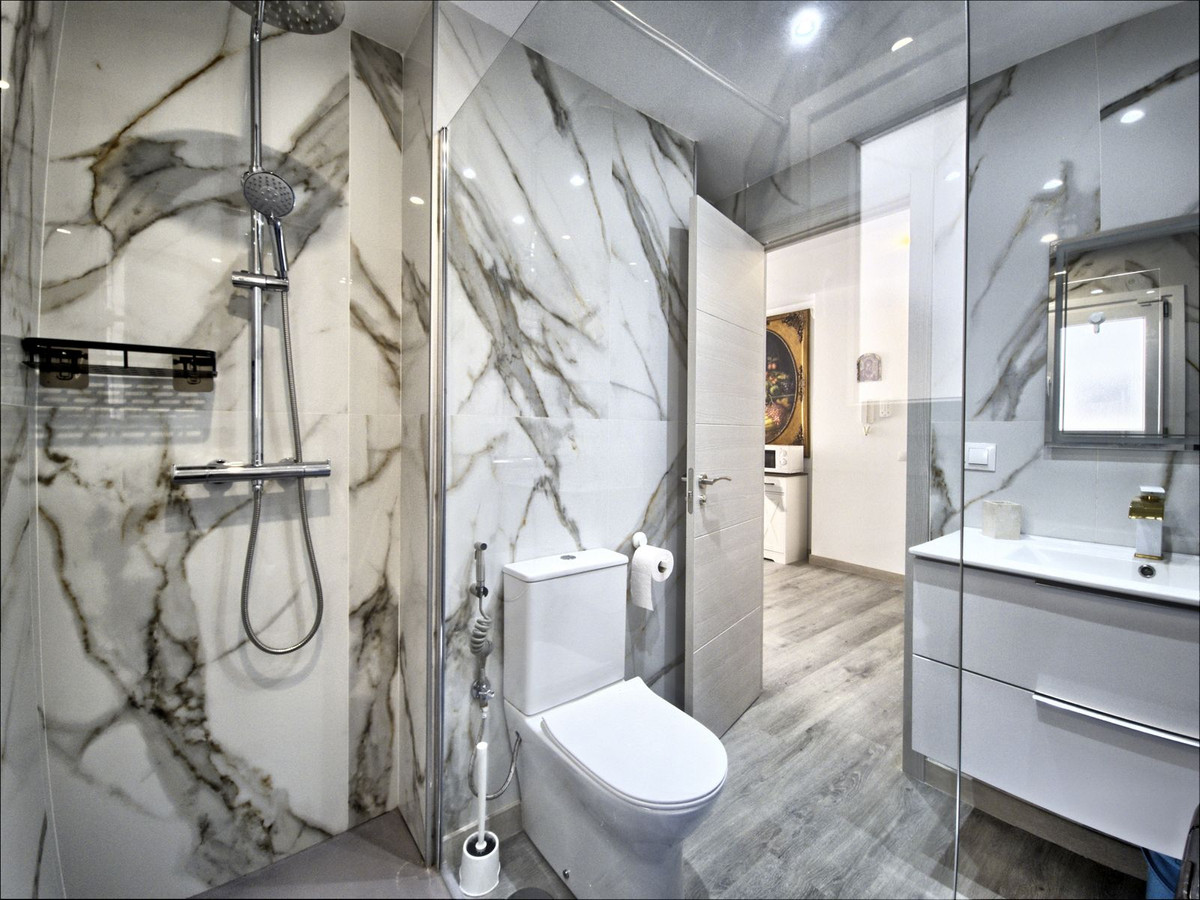 Middle Floor Apartment in Marbella