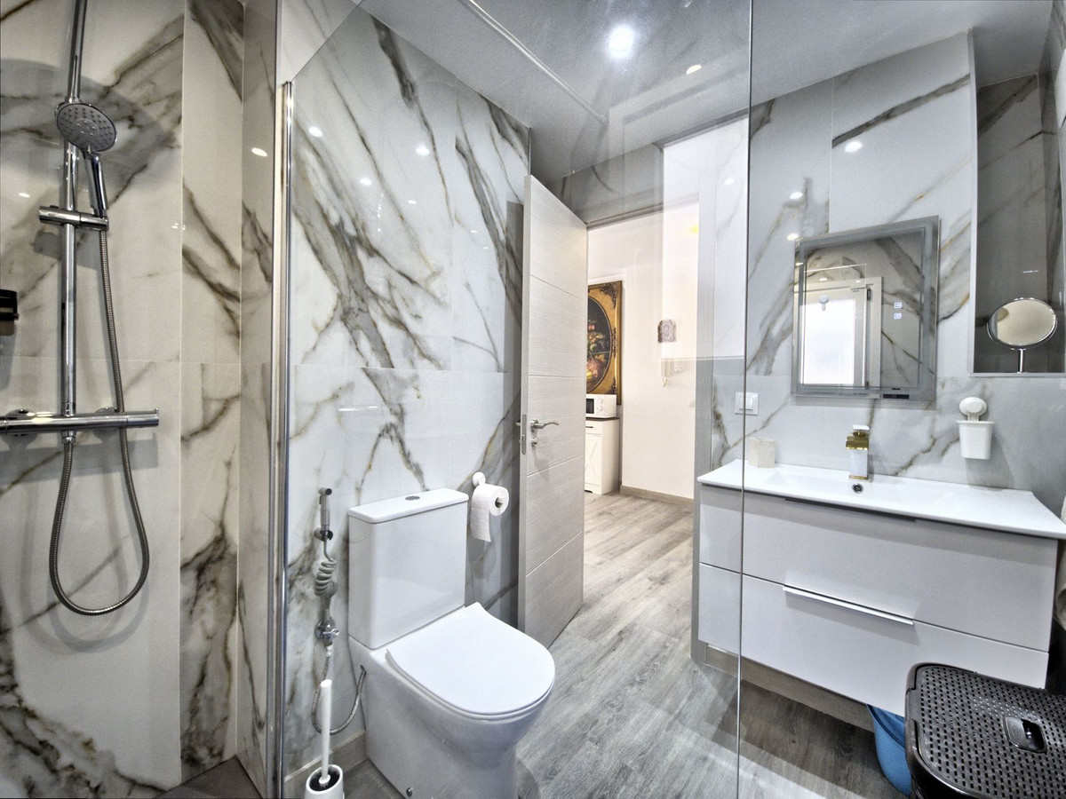 Middle Floor Apartment in Marbella