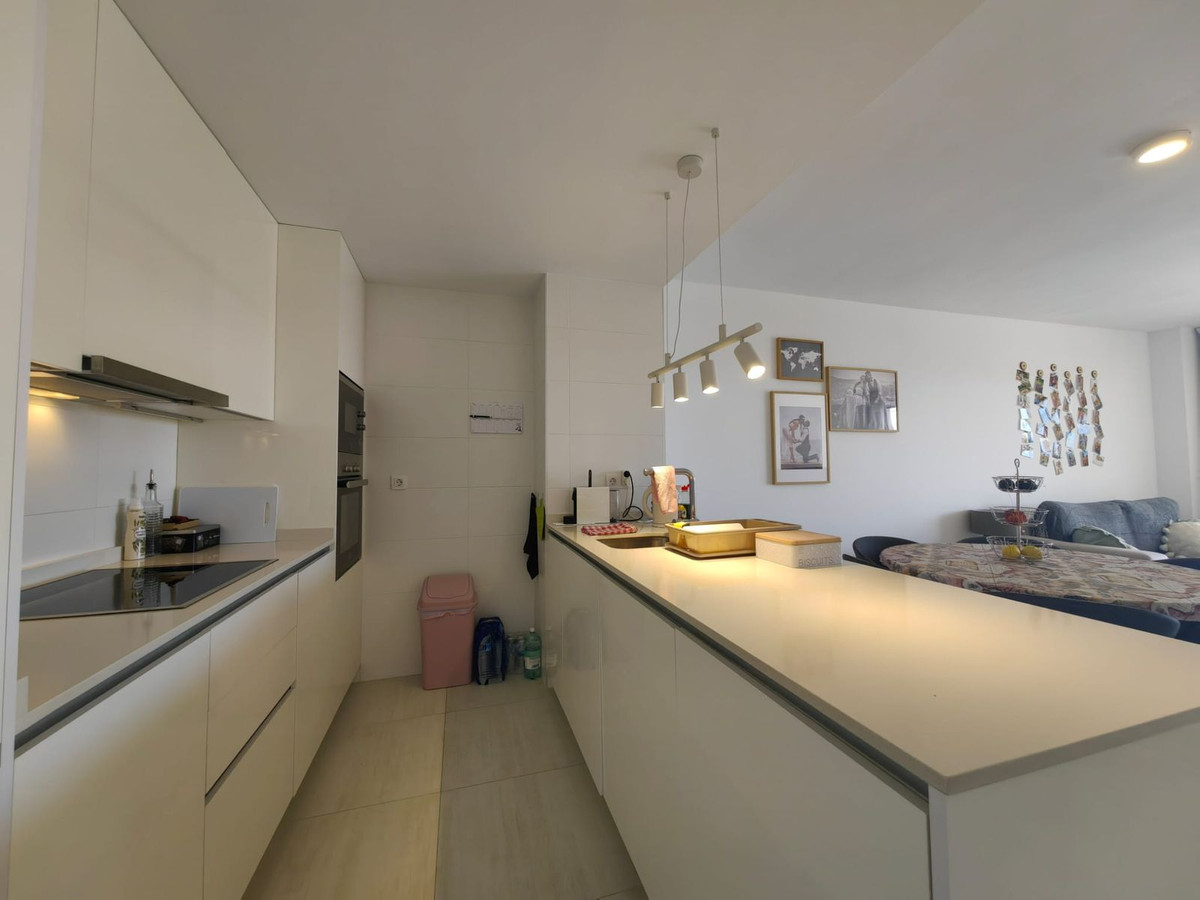 Middle Floor Apartment in Estepona