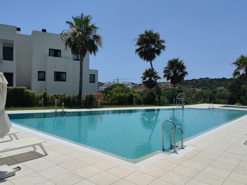 Middle Floor Apartment in Estepona