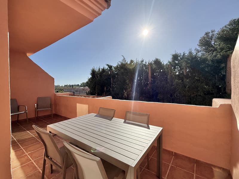 Middle Floor Apartment in Benahavís