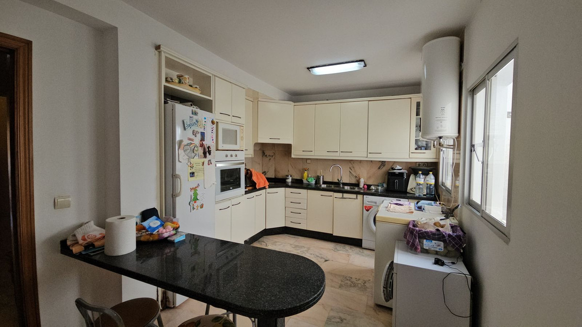 Top Floor Apartment in Estepona