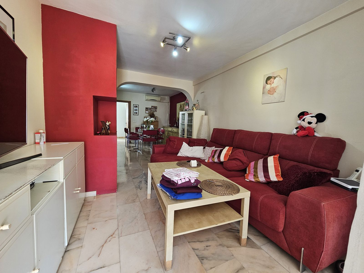 Top Floor Apartment in Estepona