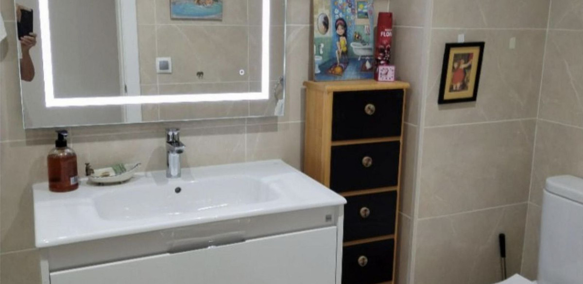 Middle Floor Apartment in Marbella