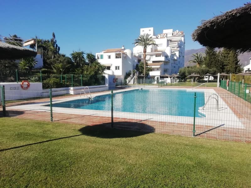 Middle Floor Apartment in Estepona