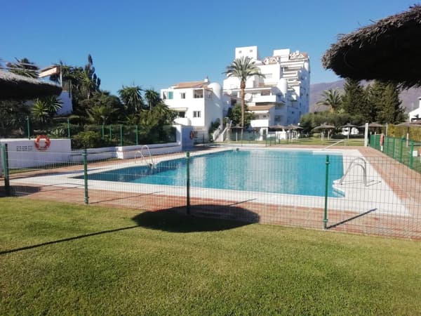 Middle Floor Apartment in Estepona
