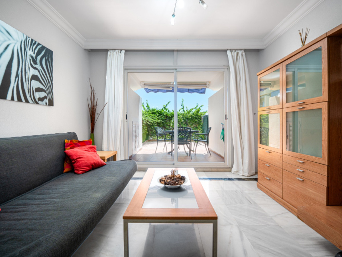 Middle Floor Apartment in Marbella
