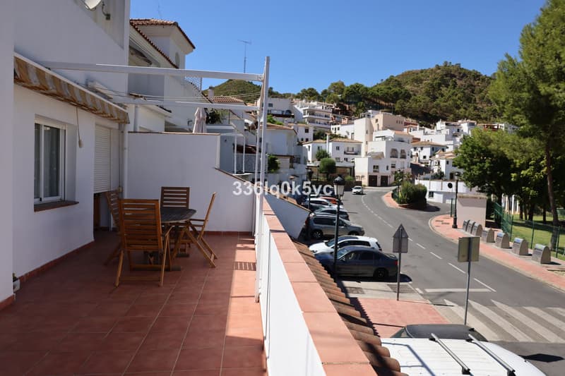 Middle Floor Apartment in Benahavís