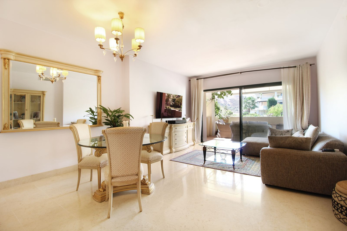 Ground Floor Apartment in Benahavís