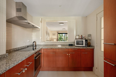 Middle Floor Apartment in Nueva Andalucía