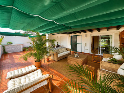 Middle Floor Apartment in Nueva Andalucía