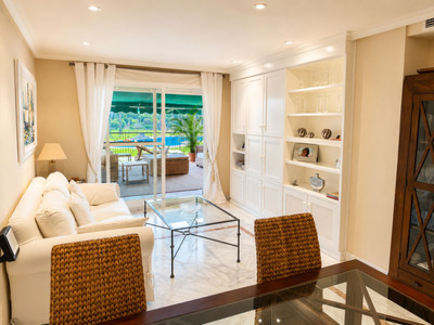 Middle Floor Apartment in Nueva Andalucía