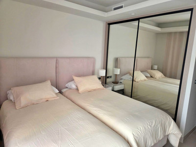 Middle Floor Apartment in Puerto Banús