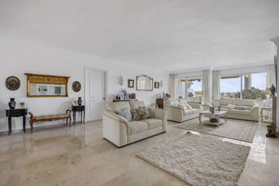 Middle Floor Apartment in Guadalmina Alta