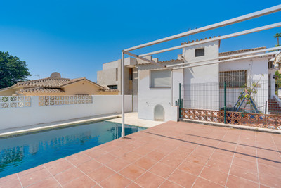 Detached Villa in Nueva Andalucía