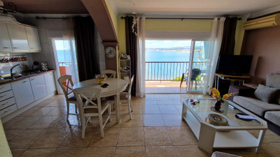 Middle Floor Apartment in Estepona