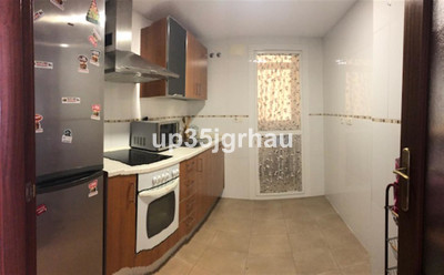 Middle Floor Apartment in Estepona