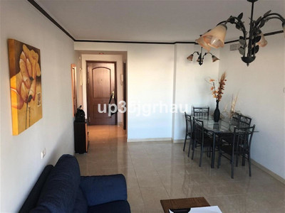 Middle Floor Apartment in Estepona