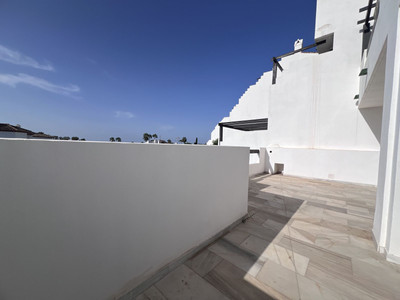 Middle Floor Apartment in Estepona