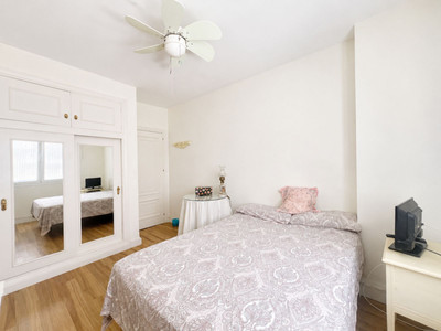 Middle Floor Apartment in Estepona