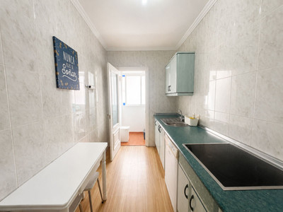 Middle Floor Apartment in Estepona