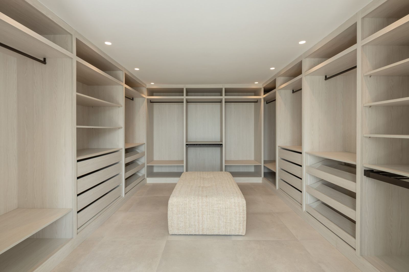 Fully renovated villa in el Madroñal - Image 17