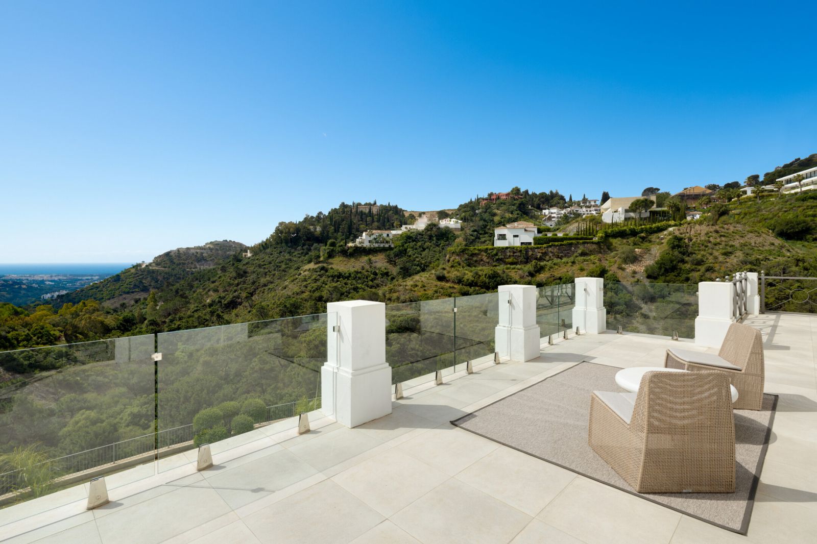 Fully renovated villa in el Madroñal - Image 21