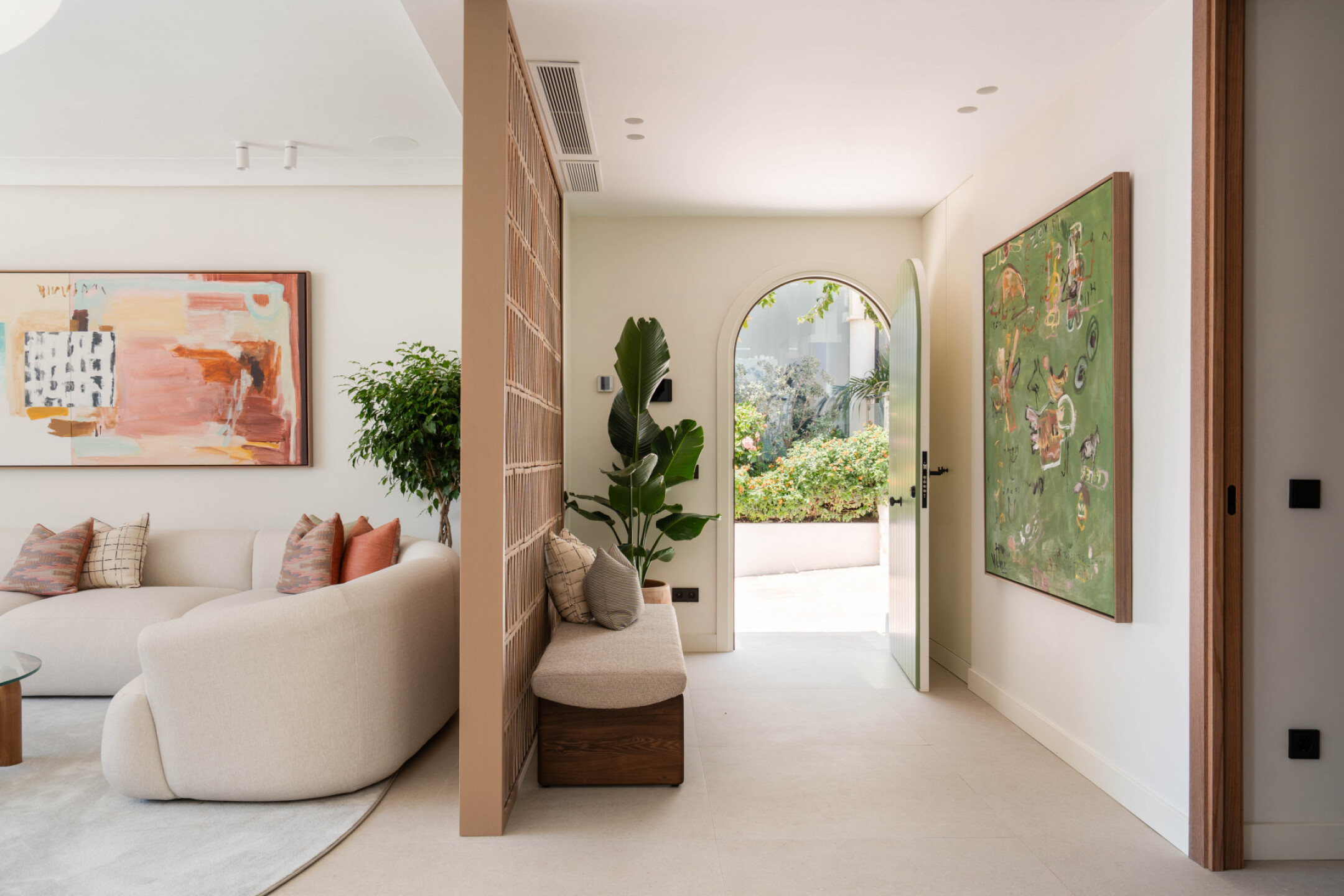 Oasis Club 10 - Image 8