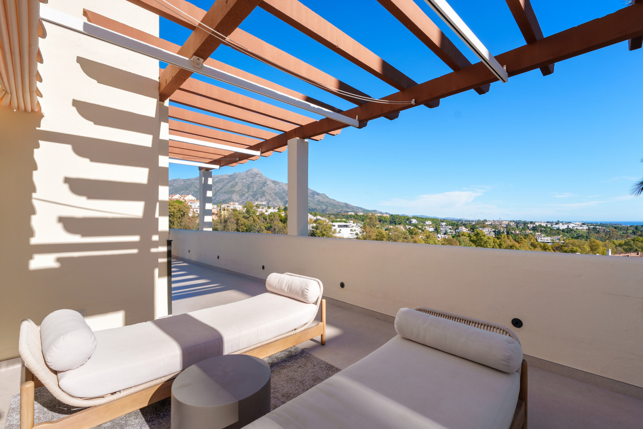 Renovated Scandinavian-Style Duplex Penthouse with Private Pool and Panoramic Views in La Cerquilla - Image 12