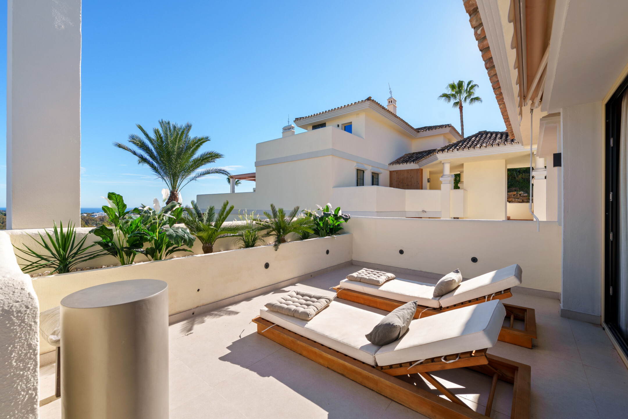 Renovated Scandinavian-Style Duplex Penthouse with Private Pool and Panoramic Views in La Cerquilla - Image 14