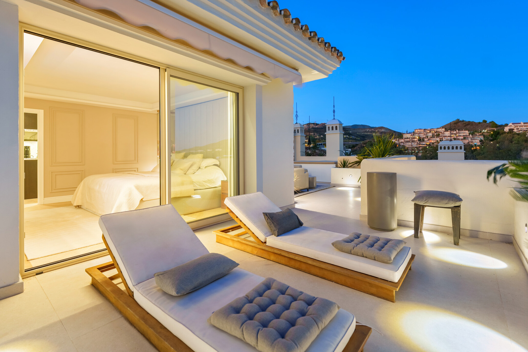 Renovated Scandinavian-Style Duplex Penthouse with Private Pool and Panoramic Views in La Cerquilla - Image 40