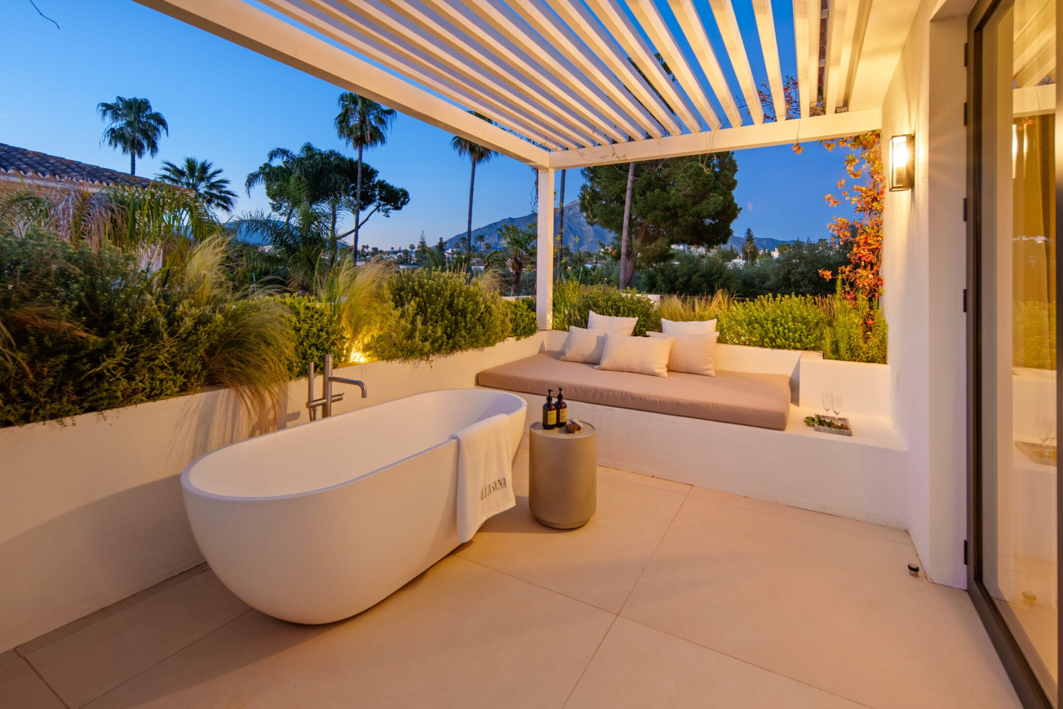 Casa Koi - Image 35